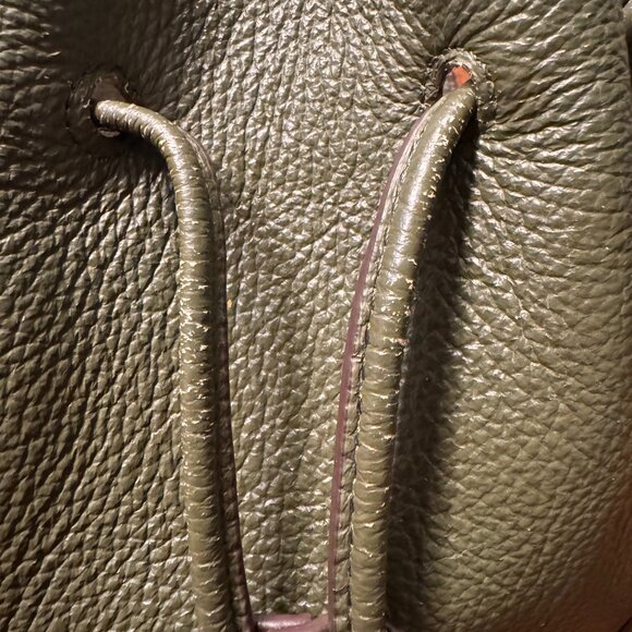 Tory Burch Green Miller Bucket Bag- Gorgeous! - Picture 8 of 11